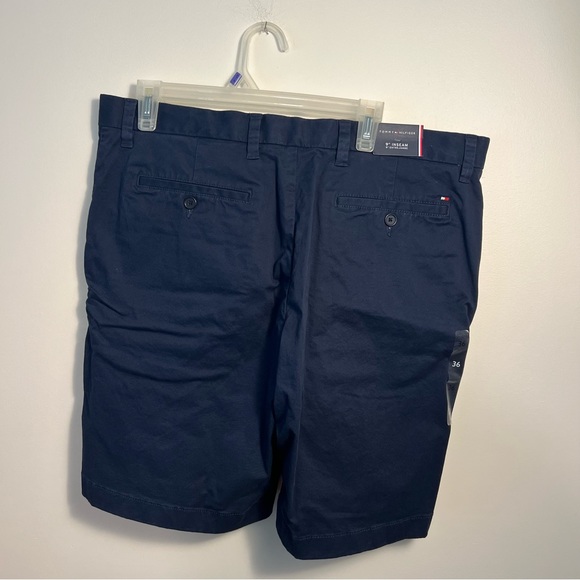 Tommy Hilfiger Shorts in Navy. Size 36. NWT. - Picture 3 of 4